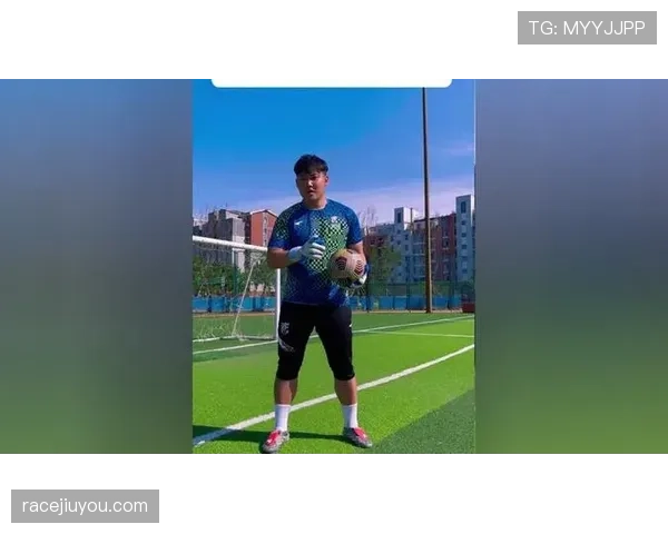 门将接回传球规则详解:何时算犯规,何时算合理? 门将接回传球规则详解:何时算犯规,何时算合理?